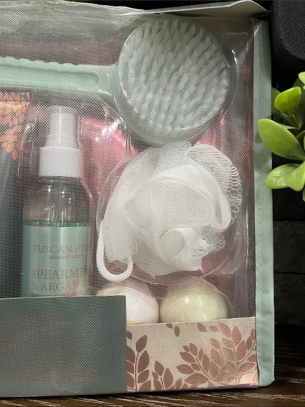 Spearmint & Argan Oil Bath & Body Gift Set ~New~ never opened